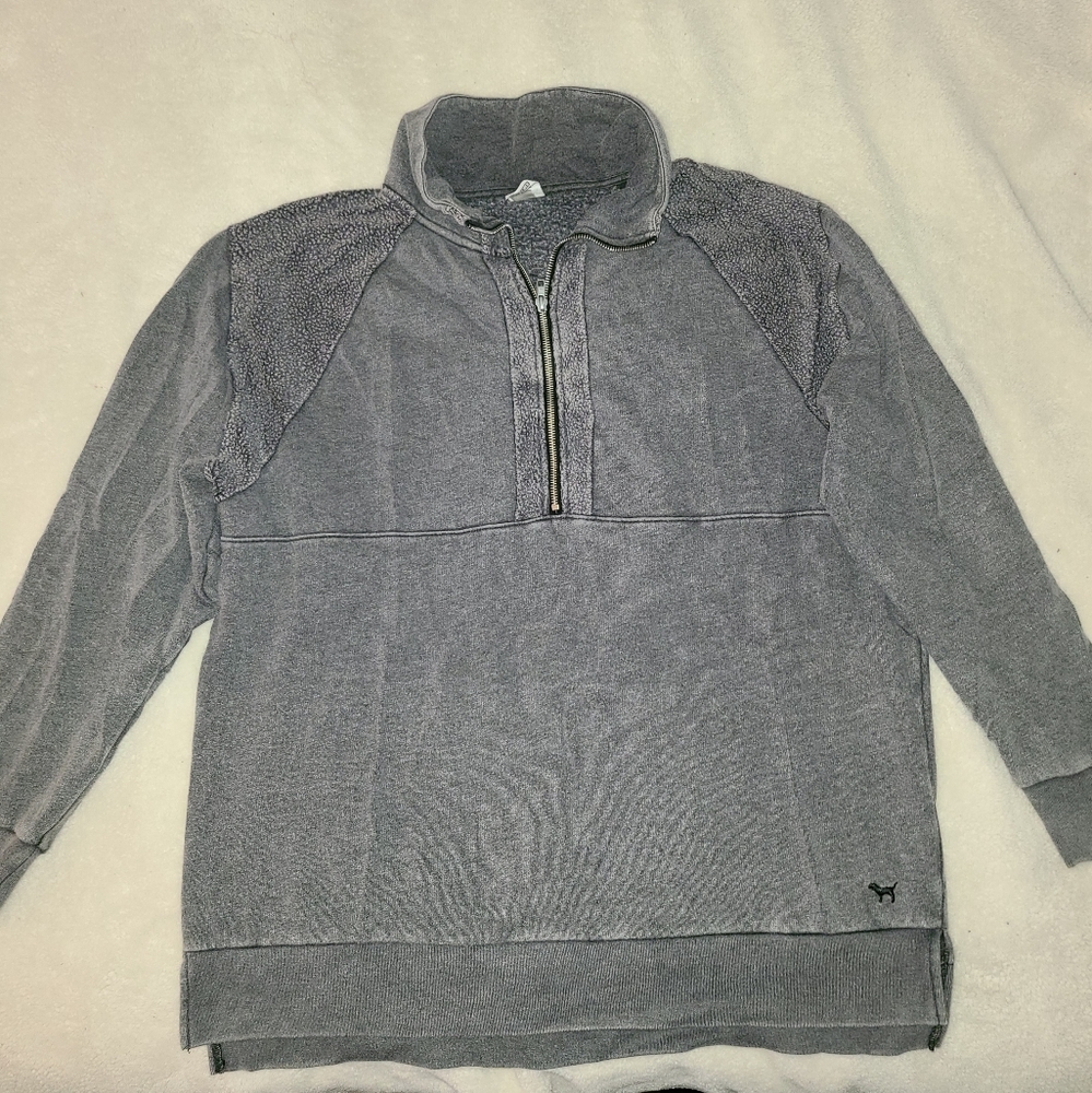 Half zip sweatshirt